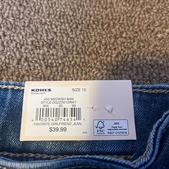 Jeans - Picture 2 of 3